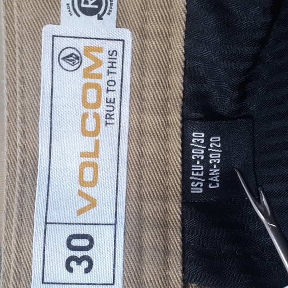 Volcom Frickin Chino Flat Front Shorts Size 30 - Picture 8 of 15